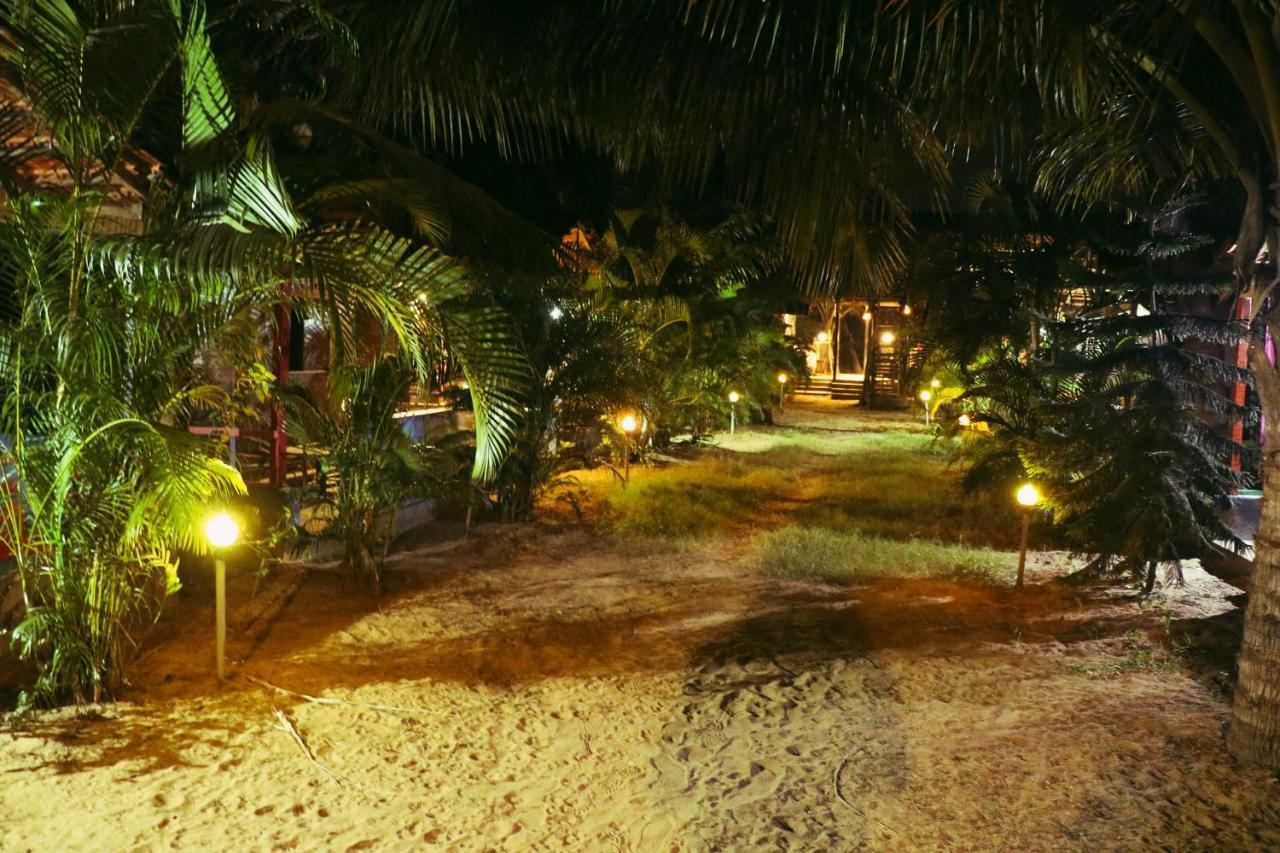 Secret Garden Arambol Hotell Exteriör bild