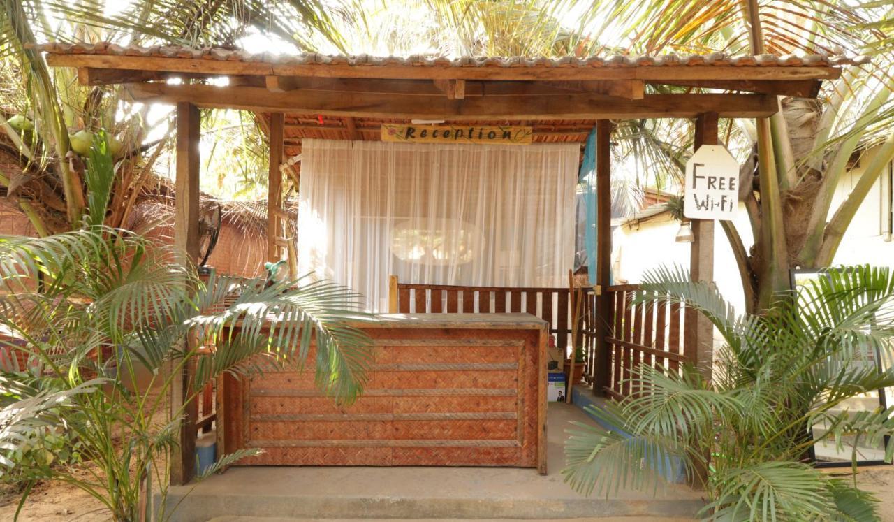 Secret Garden Arambol Hotell Exteriör bild